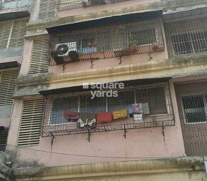 Godrej Plaza Apartment