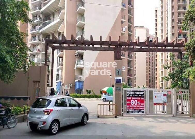 Amrapali Pan Oasis Entrance View
