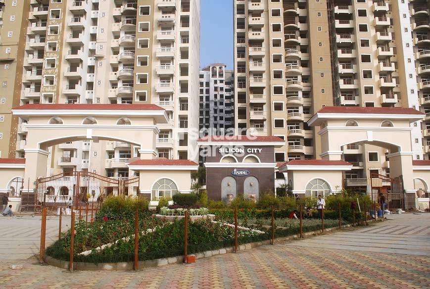 amrapali silicon city project entrance view1