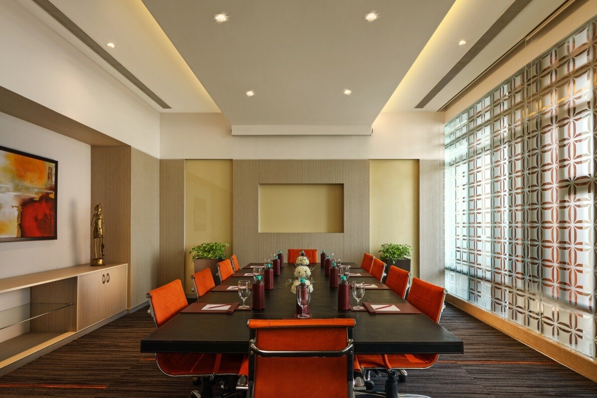 Assotech Business Cresterra Amenities-Features