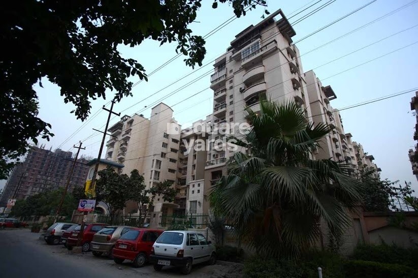 Assotech Windsor Greens Tower View 1