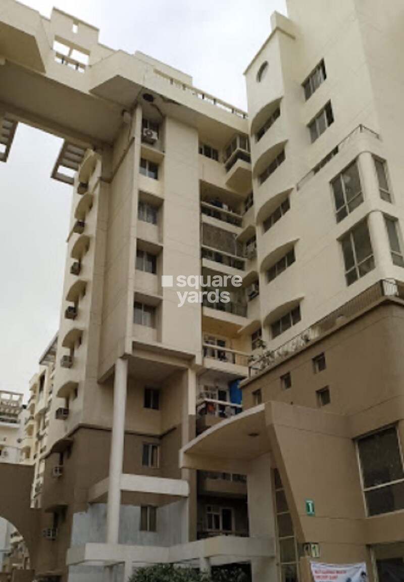 Assotech Windsor Greens Tower View 4