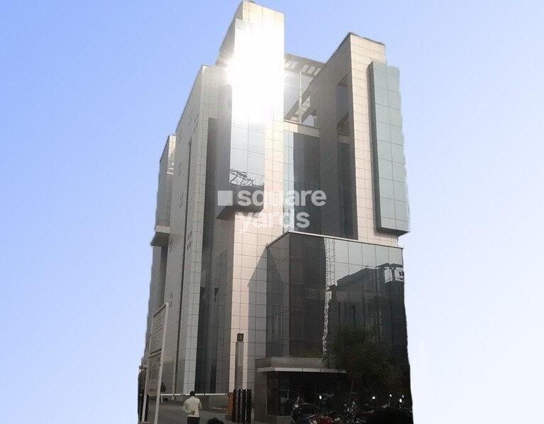 Chic 8 Square Tower View 1