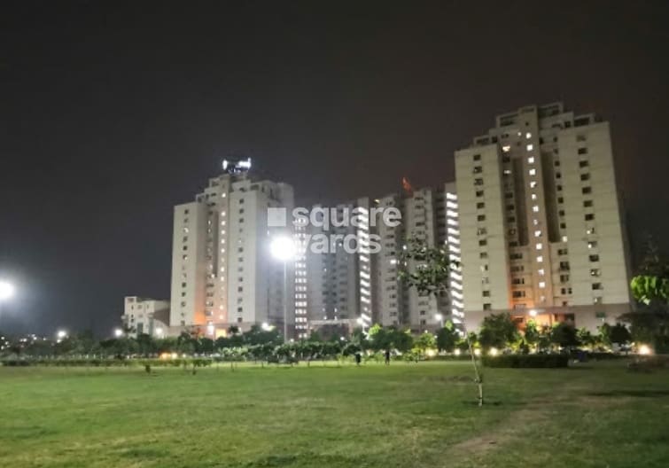 Divine Meadows Tower View 3