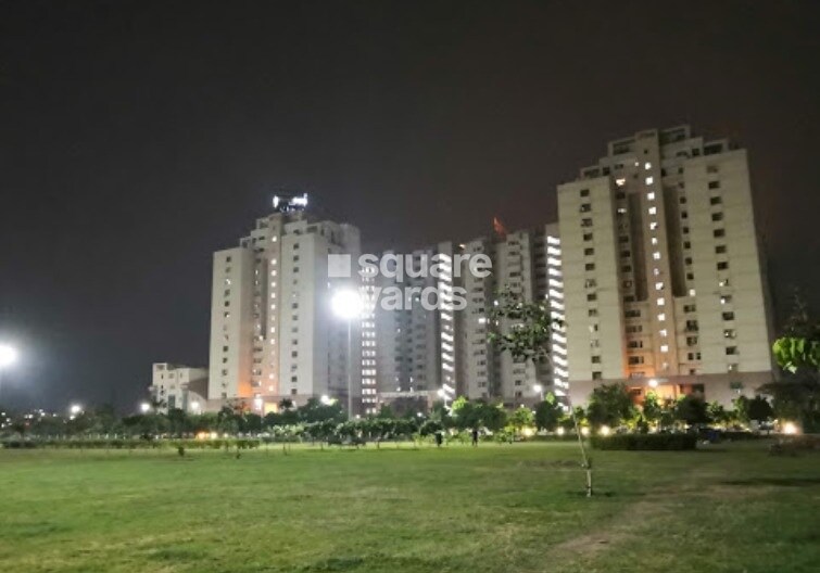 Divine Meadows Tower View 3