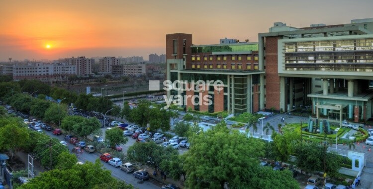 DLF Embassy Galaxy Business Park