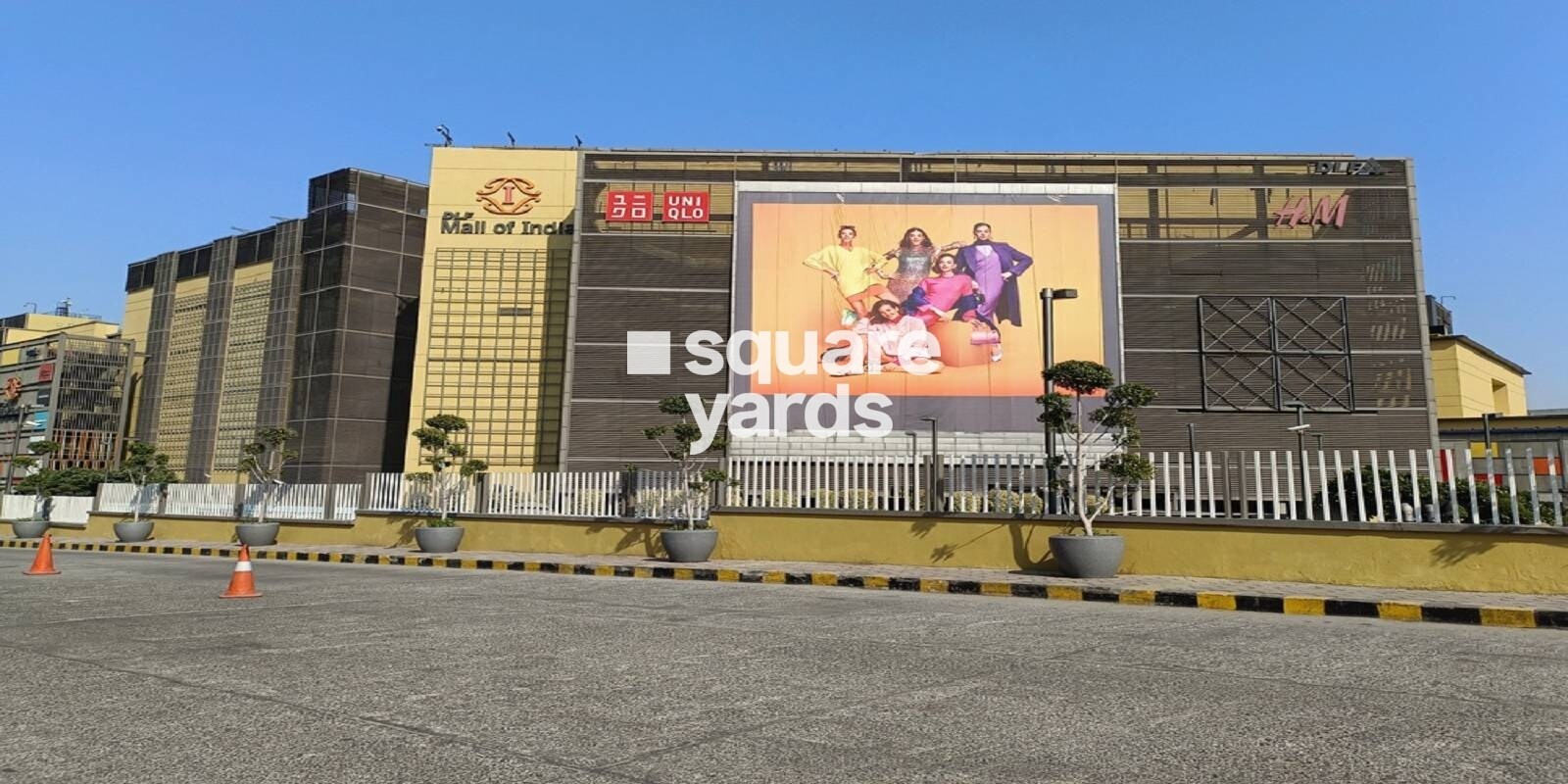 DLF Mall Of India residential project in Sector 18