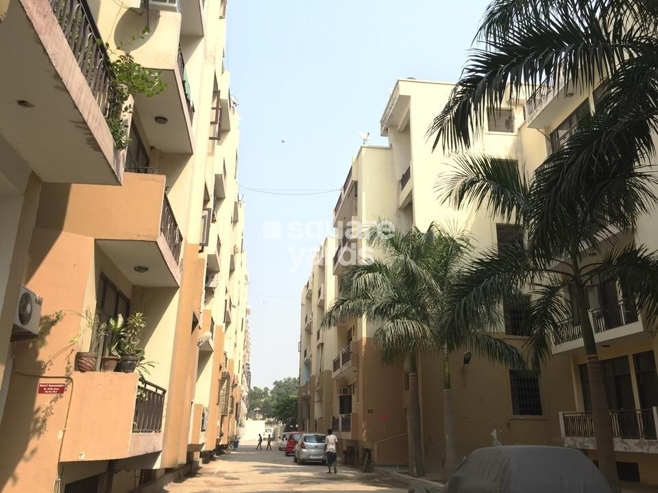 Earthcon Sir Syed Apartments Tower View