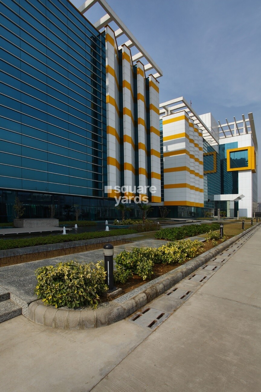 Express Trade Tower Tower View 4