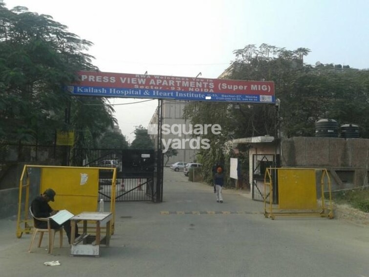 Express View Apartment Entrance View