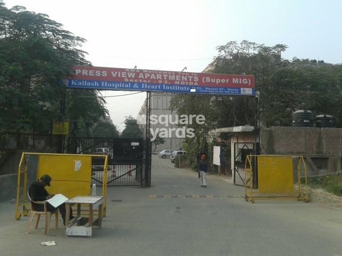 Express View Apartment Entrance View