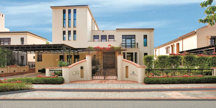 Jaypee Estate Home Cover Image