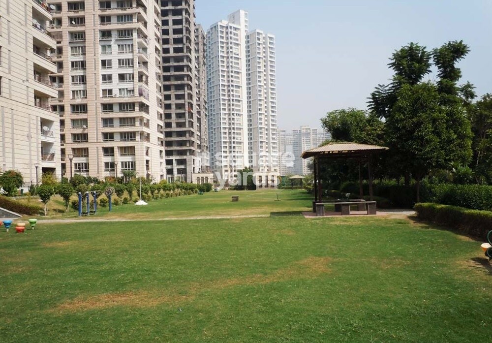 Jaypee Greens Kalypso Court