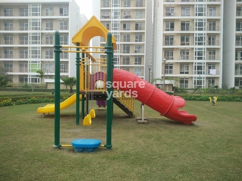 Jaypee Greens Pavilion Court