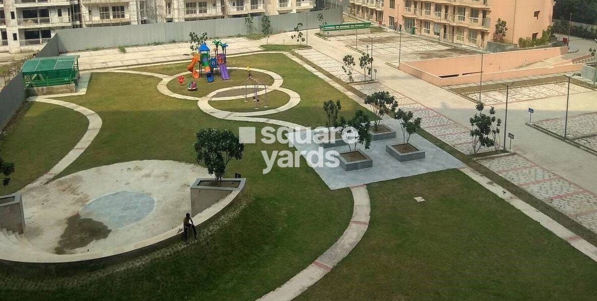 Logix Blossom Zest Amenities-Features