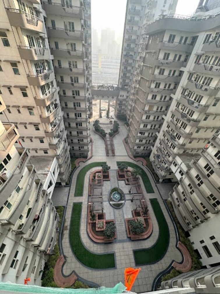 Mahagun Maestro Tower View 2