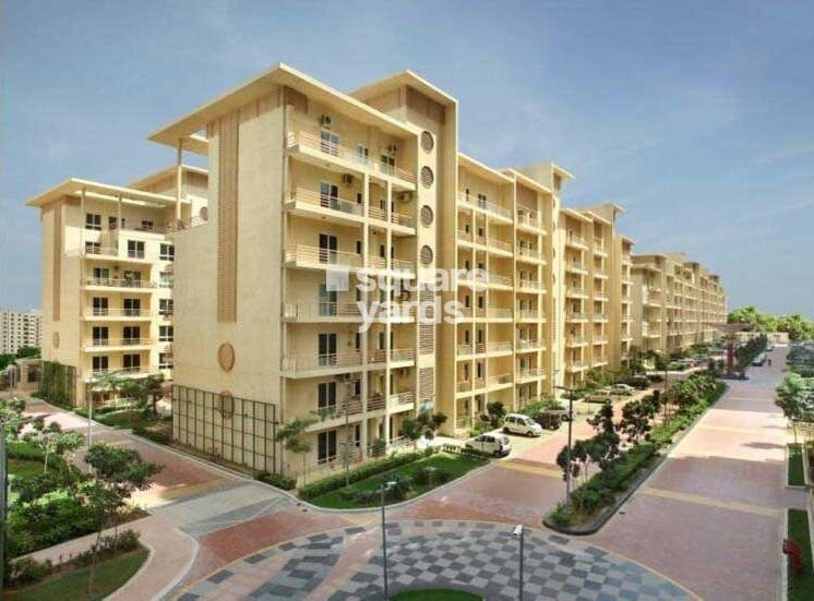 Mahagun Moderne Low Rise Tower View 1