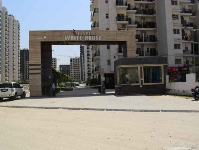 Maxblis White House-II Entrance View