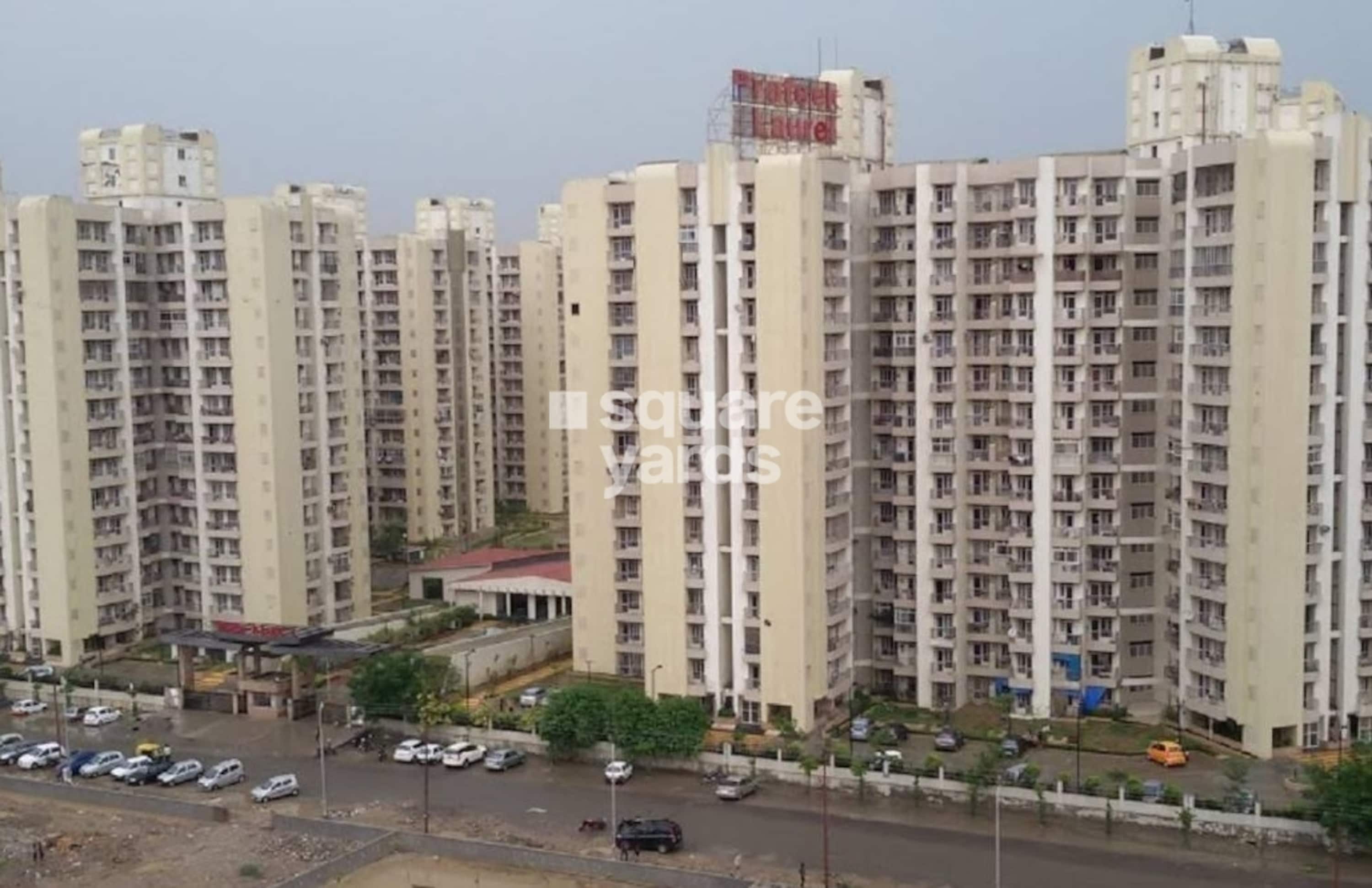 Prateek Laurel in Sector 120, Noida 98.03 Lac Floor Plans, Location Map & Reviews