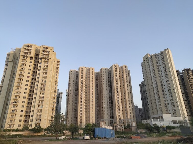 Urbtech Xaviers Apartment Exteriors 1