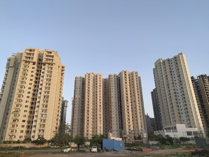 Urbtech Xaviers Apartment Exteriors 1