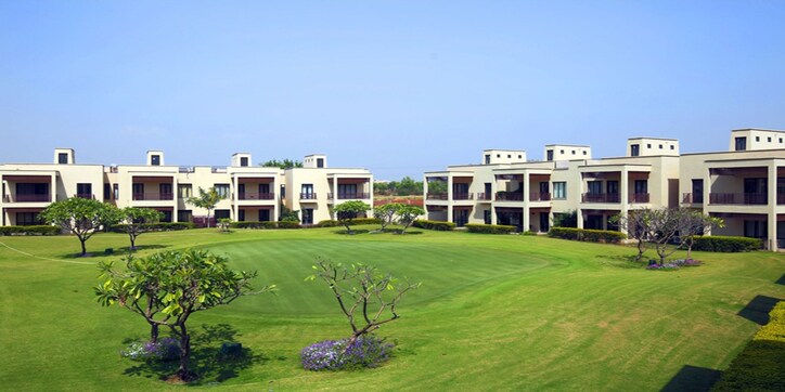 Silverglades Tarudhan Valley Apartments Cover Image