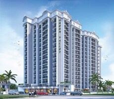 Square Green Valley Featured Image