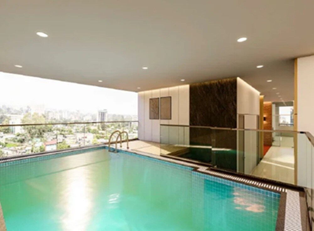 21st Century X90 Amenities-Features 3