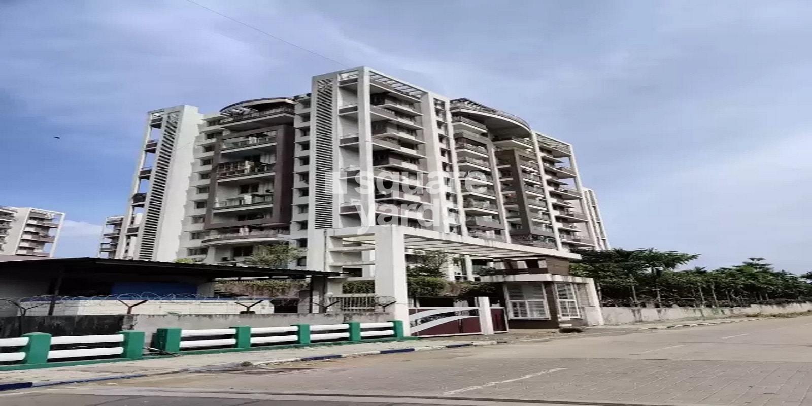 aloma-aquena-towers
