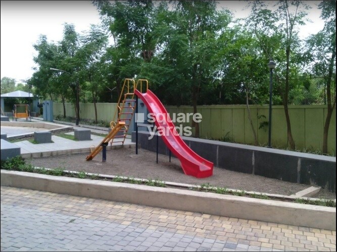 BU Bhandari Everglade