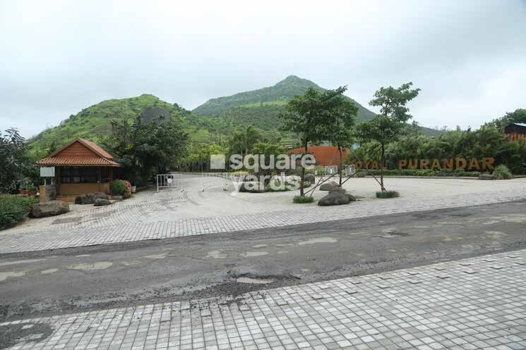 Carcanet Royal Purandar