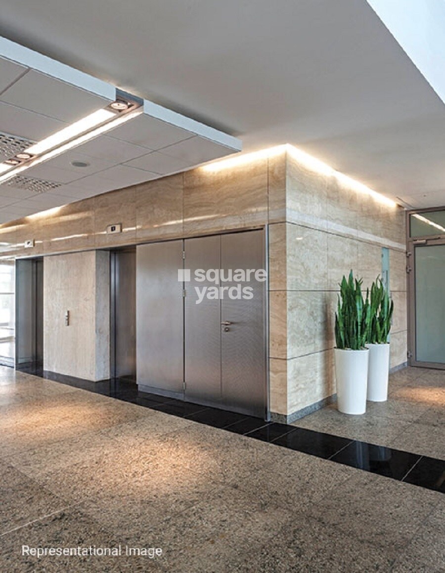 Kalpataru Estate Lift Lobby Image