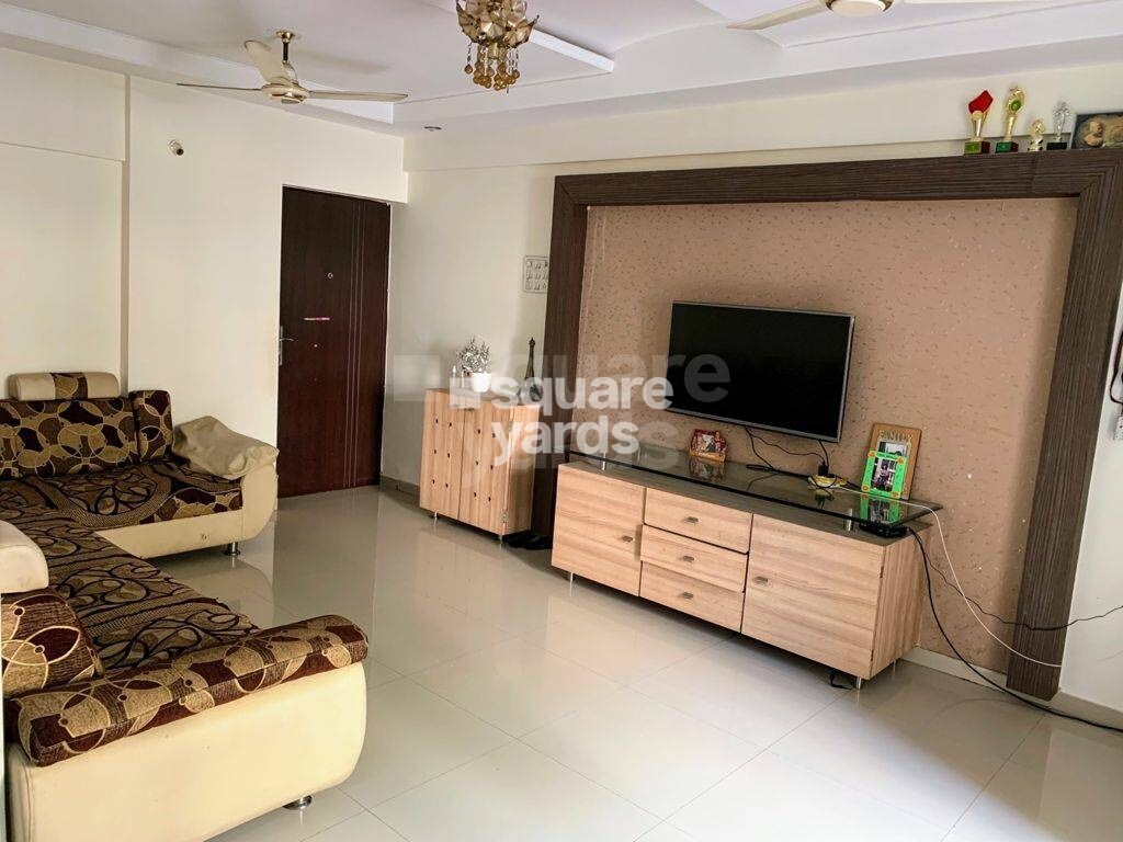 Kohinoor Towers Apartment Interiors