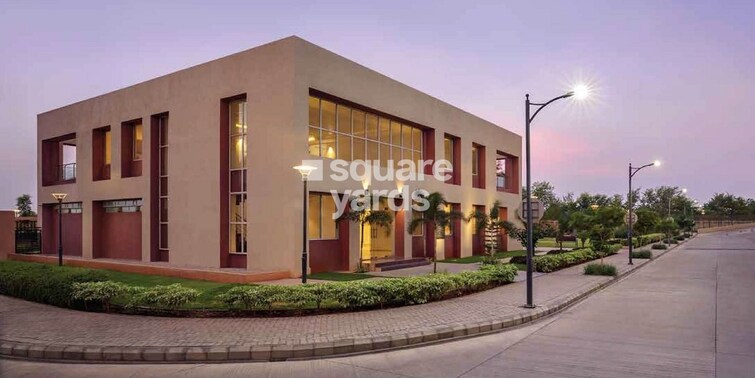 Kolte Patil Life Republic 3 rd Avenue Clubhouse External Image