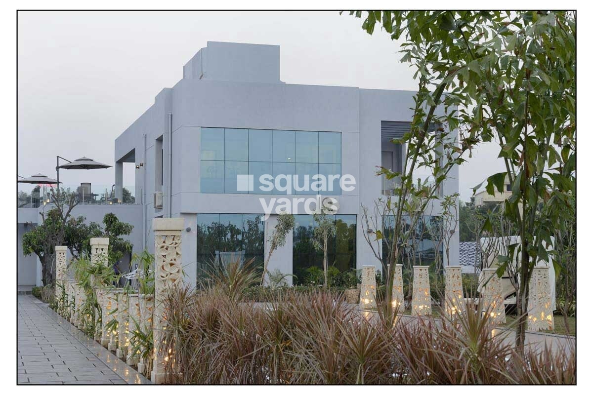 Majestique Landmark City