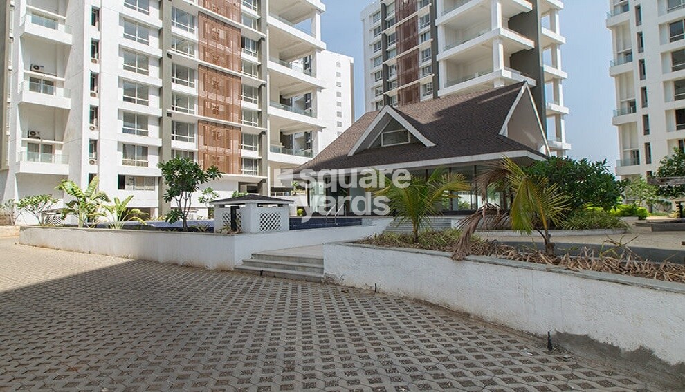 Marvel Zephyr Amenities-Features 1