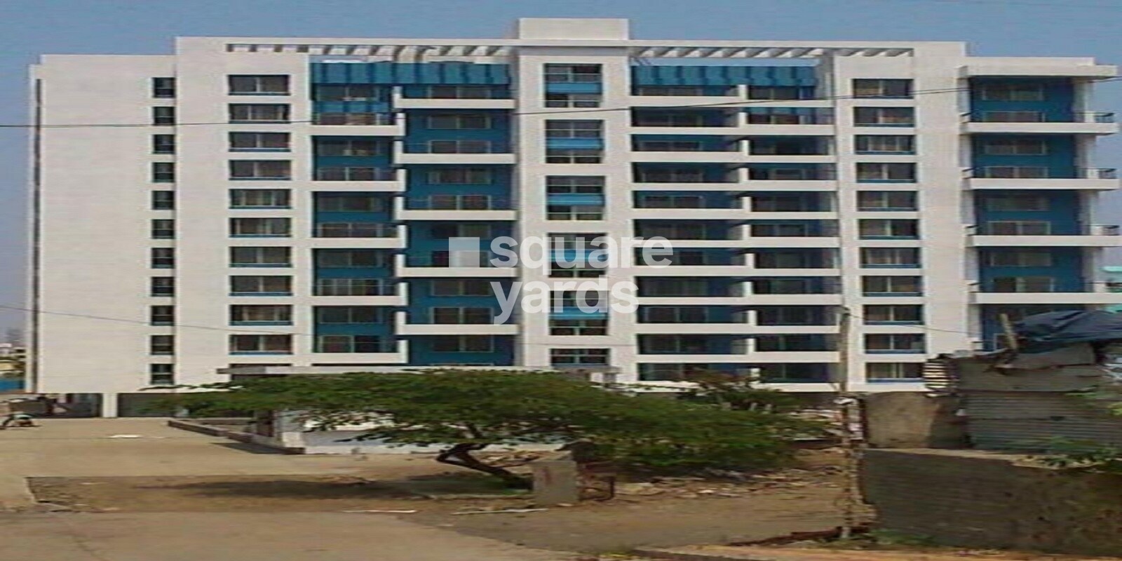 Paramount Eros Apartment