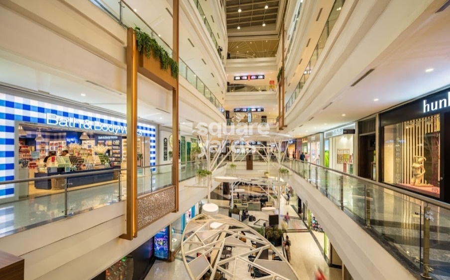 Phoenix Market City Amenities-Features