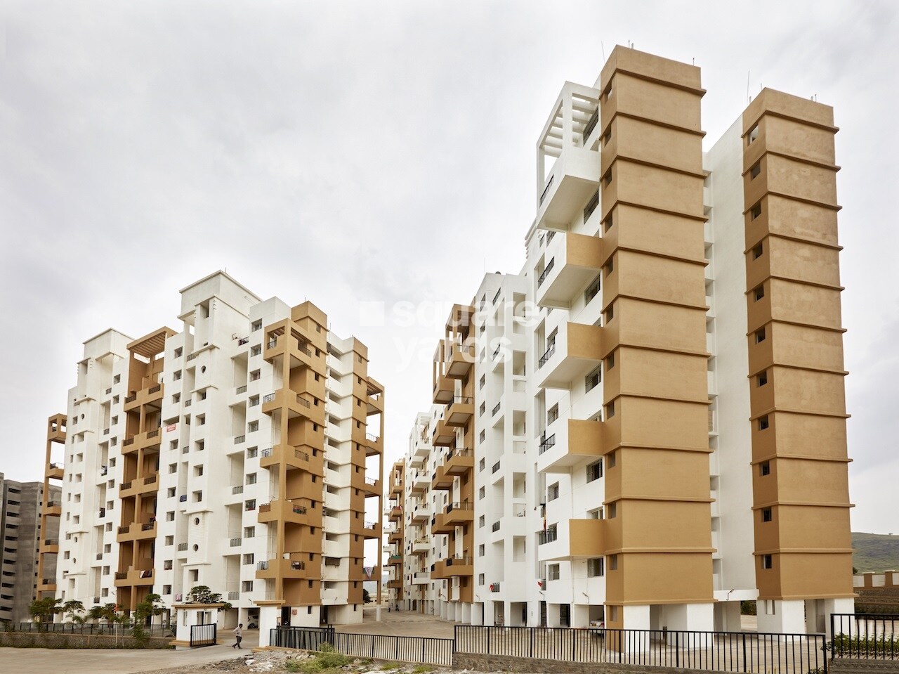Pristine City Entrance View