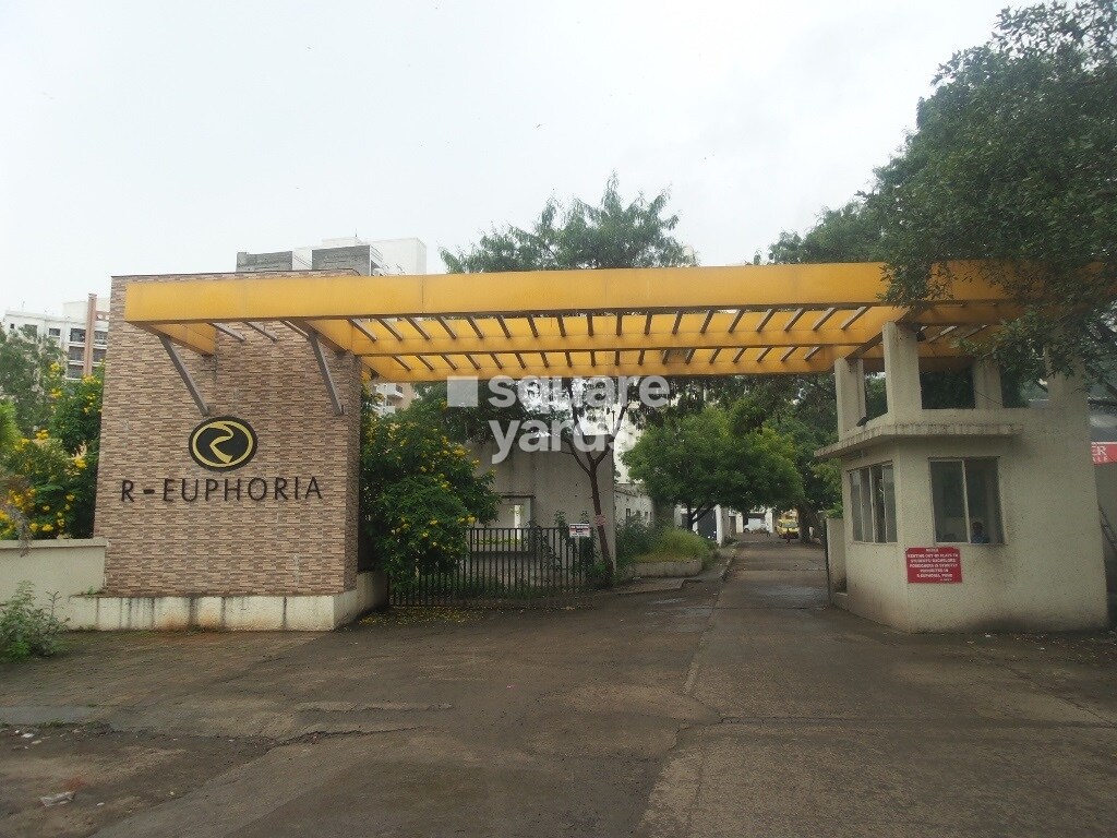 R Euphoria Apartments Entrance View