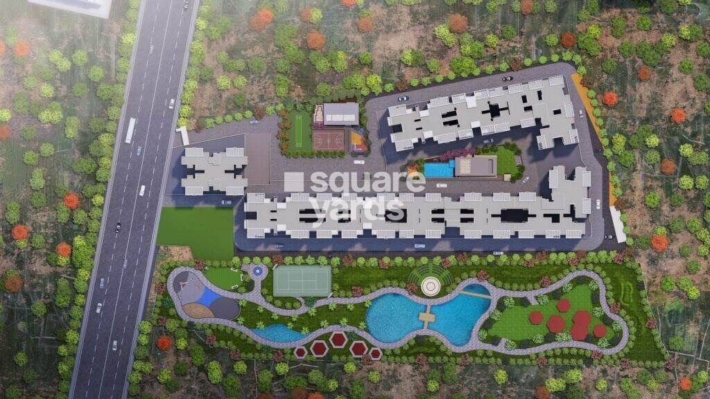 Silver-Gardenia_a model of a train on the side of a road