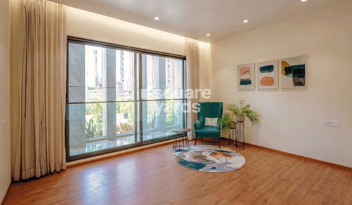 Vilas Javdekar Portia Grande