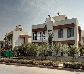 Kolte Patil I Ven Row House