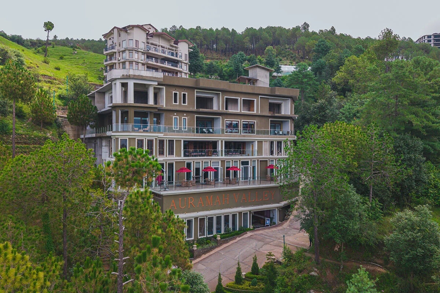 Imperial Auramah Valley Clubhouse External Image