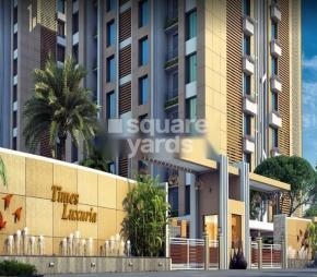 Times Luxuria, Vesu, Surat