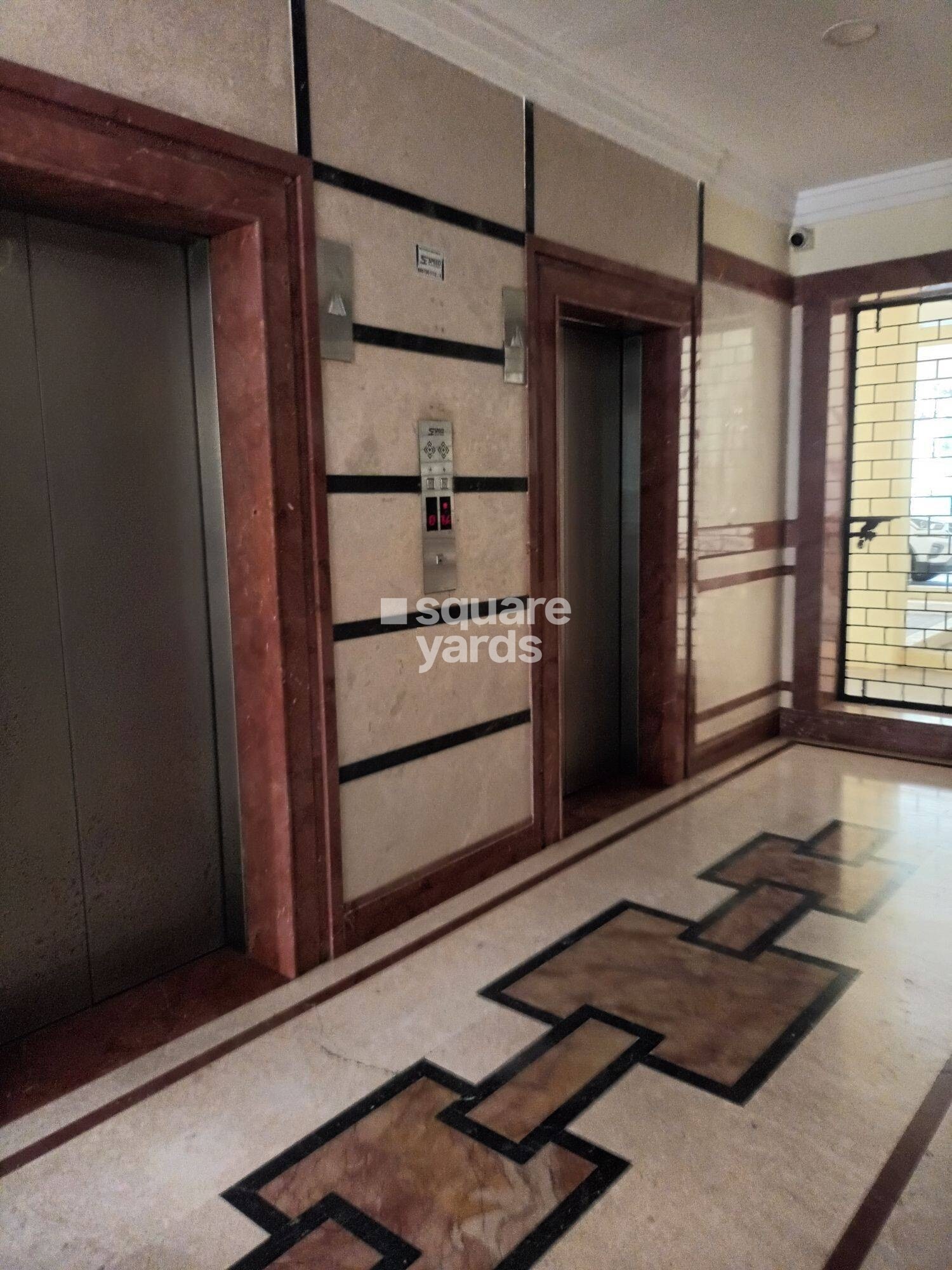 Hiranandani Acacia Lift Lobby Image