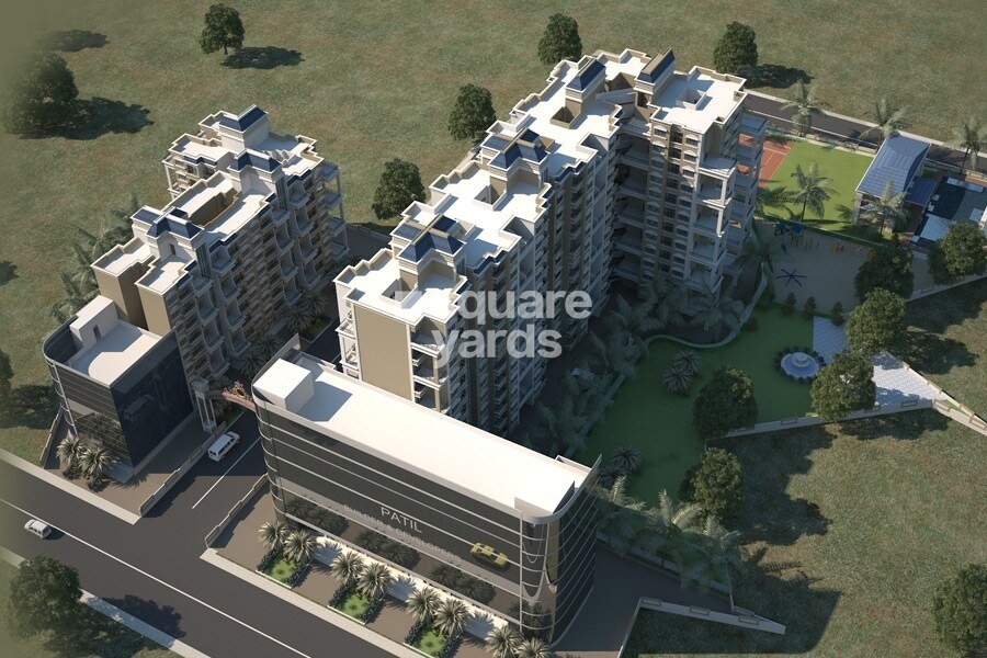 Nana-Patil-Pride_a large building with a large clock on it