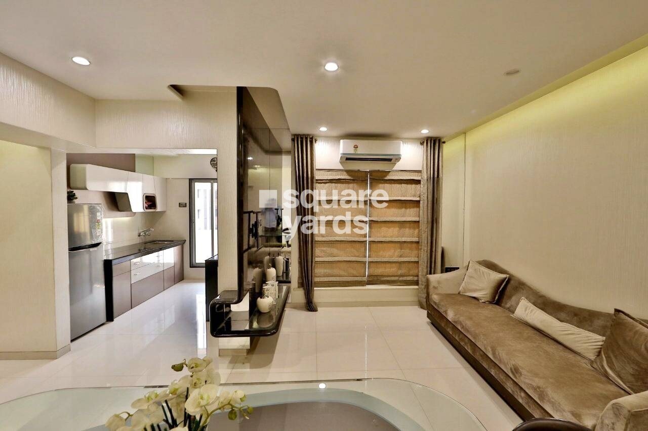 Unique Signature Mumbai Apartment Interiors 3