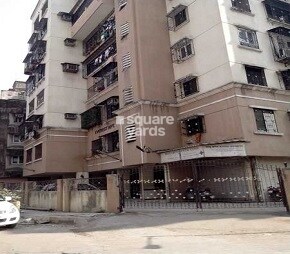 Everest Apartment