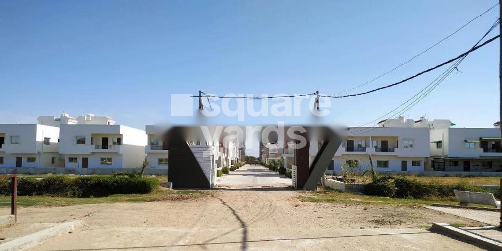 Makhija Royal Lifes Featured Image